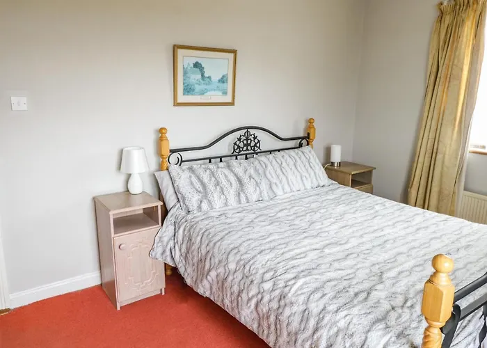 Holiday home Errisbeg